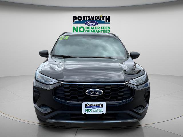 Certified 2025 Ford Escape ST-Line w/ Tech Pack #1 AWD/4WD image 10