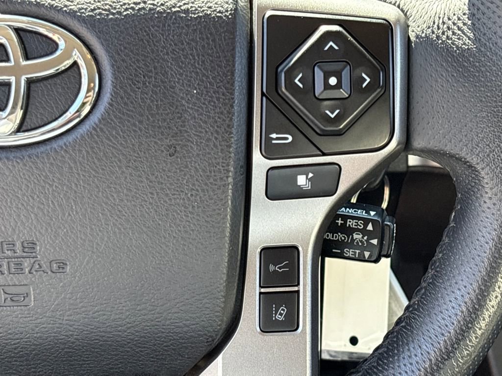 Used 2021 Toyota Tacoma SR5 w/ SR5 Appearance Package (SM) image 19