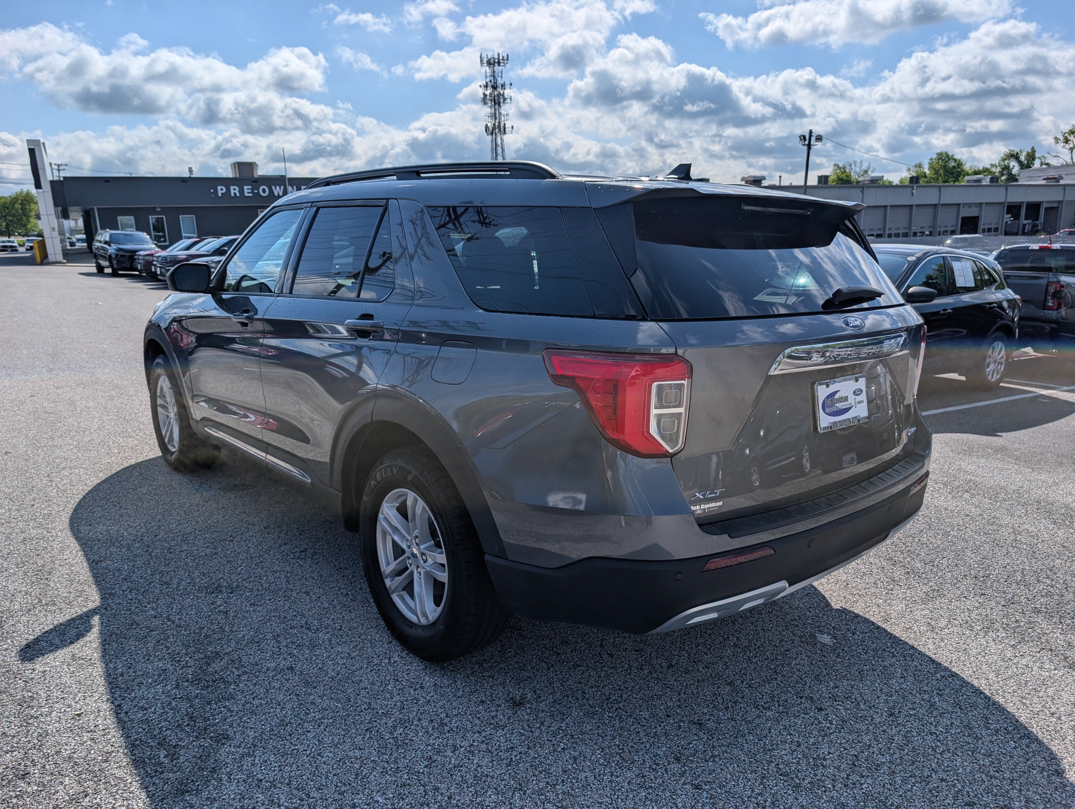 Certified 2023 Ford Explorer XLT w/ Equipment Group 202A AWD/4WD image 5