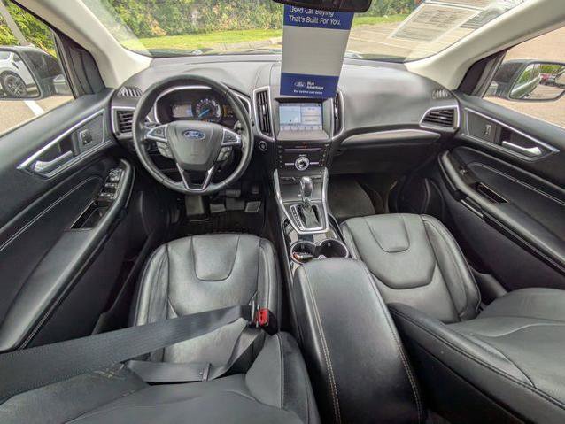 Certified 2018 Ford Edge Titanium w/ Technology Package AWD/4WD image 32