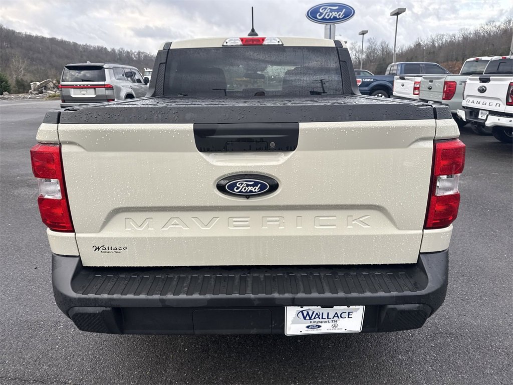Certified 2025 Ford Maverick XL w/ Equipment Group 102A image 5