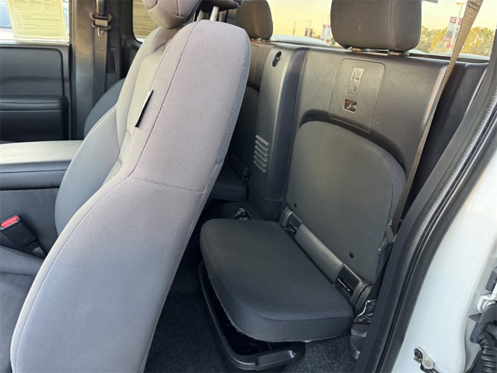 Used 2023 Nissan Frontier S image 9