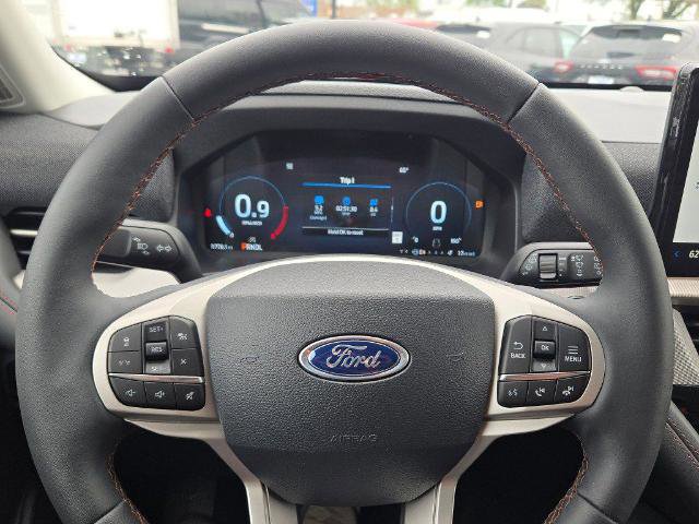 Certified 2025 Ford Explorer Active w/ Active Comfort Package AWD/4WD image 32