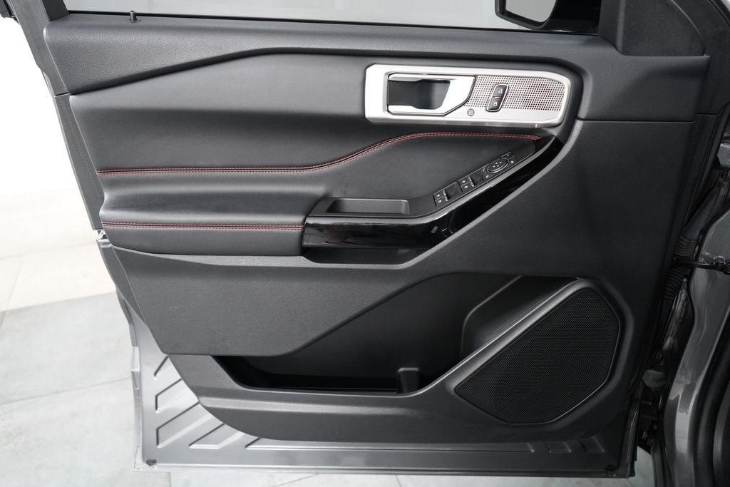 Certified 2023 Ford Explorer ST-Line AWD/4WD image 24