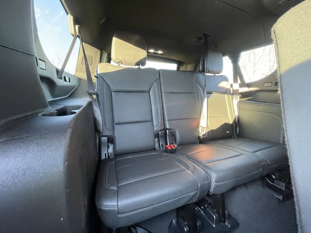Used 2024 Chevrolet Suburban Z71 w/ Luxury Package image 19