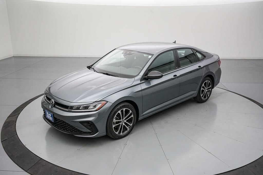 Used 2025 Volkswagen Jetta Sport FWD image 8