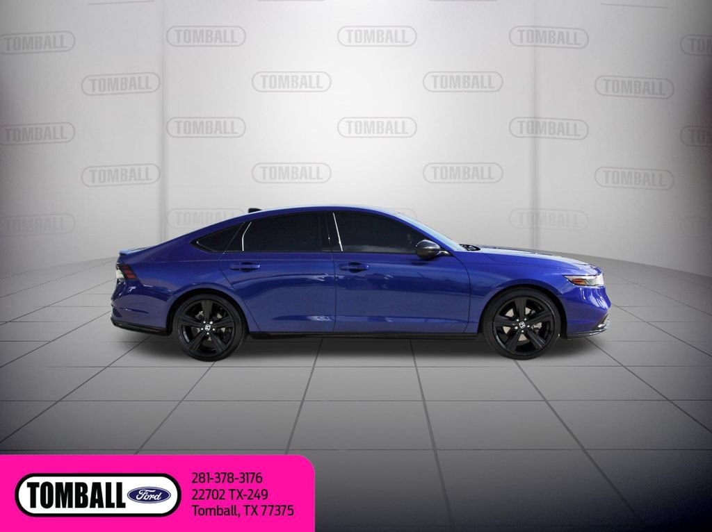 Used 2025 Honda Accord Sport image 9