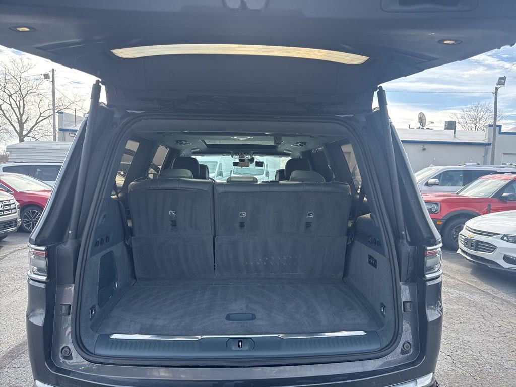 Used 2022 Jeep Grand Wagoneer Series III w/ Rear Seat Video Group 1 image 11