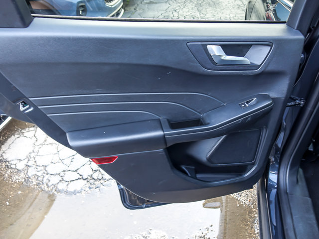 Certified 2022 Ford Escape Titanium AWD/4WD image 24
