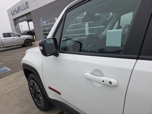 Used 2023 Jeep Renegade Trailhawk image 10