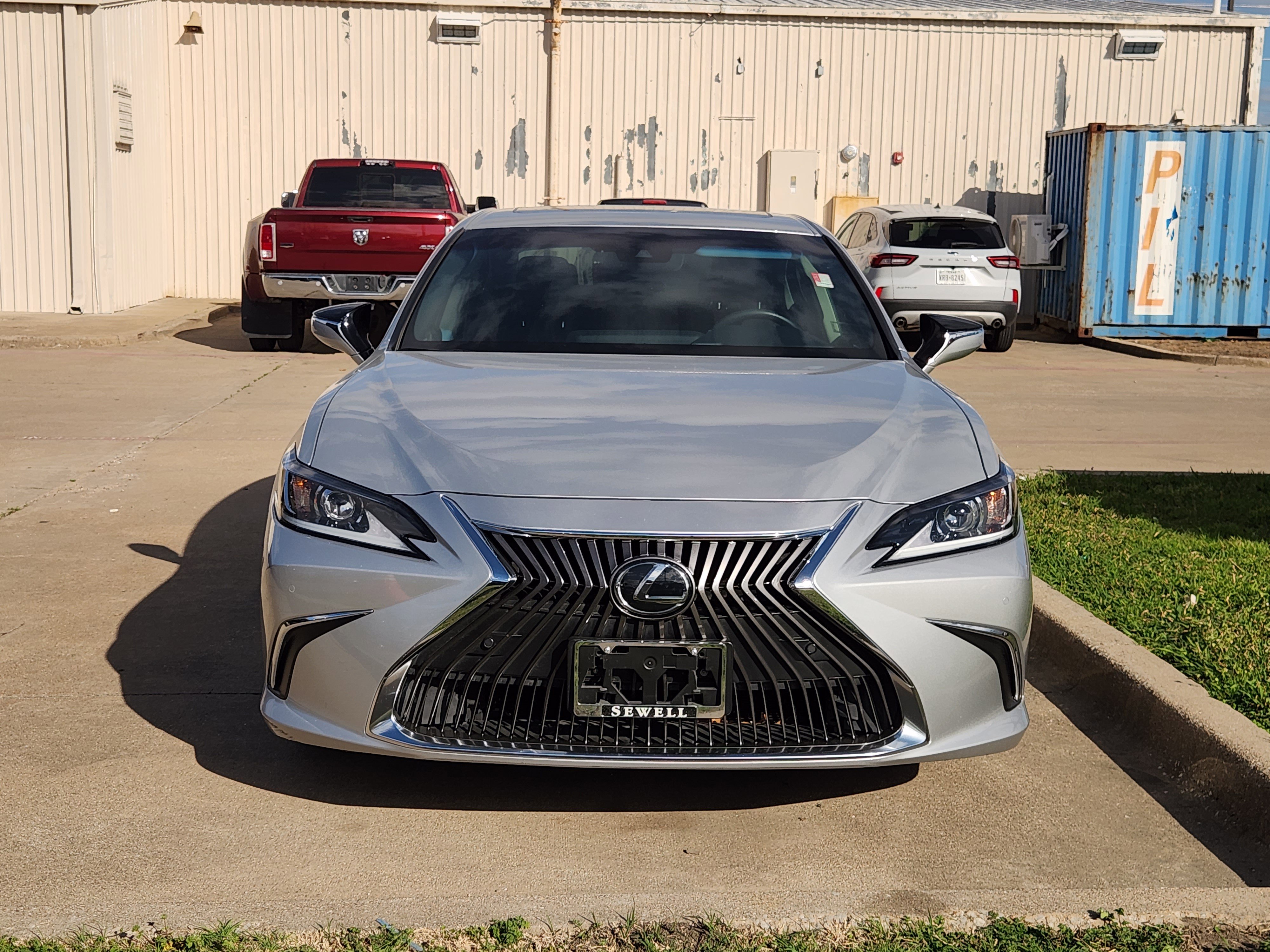 Used 2020 Lexus ES 350 w/ Premium Package image 2
