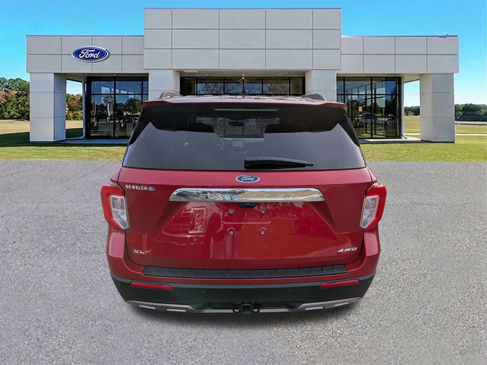 Certified 2023 Ford Explorer XLT w/ Equipment Group 202A image 4