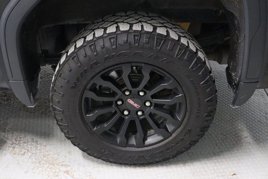 Used 2022 GMC Sierra 1500 AT4X image 17