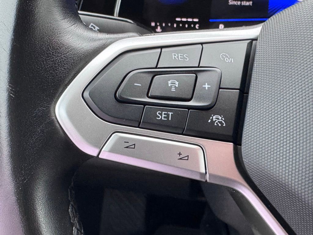 Used 2023 Volkswagen Jetta SE FWD image 34