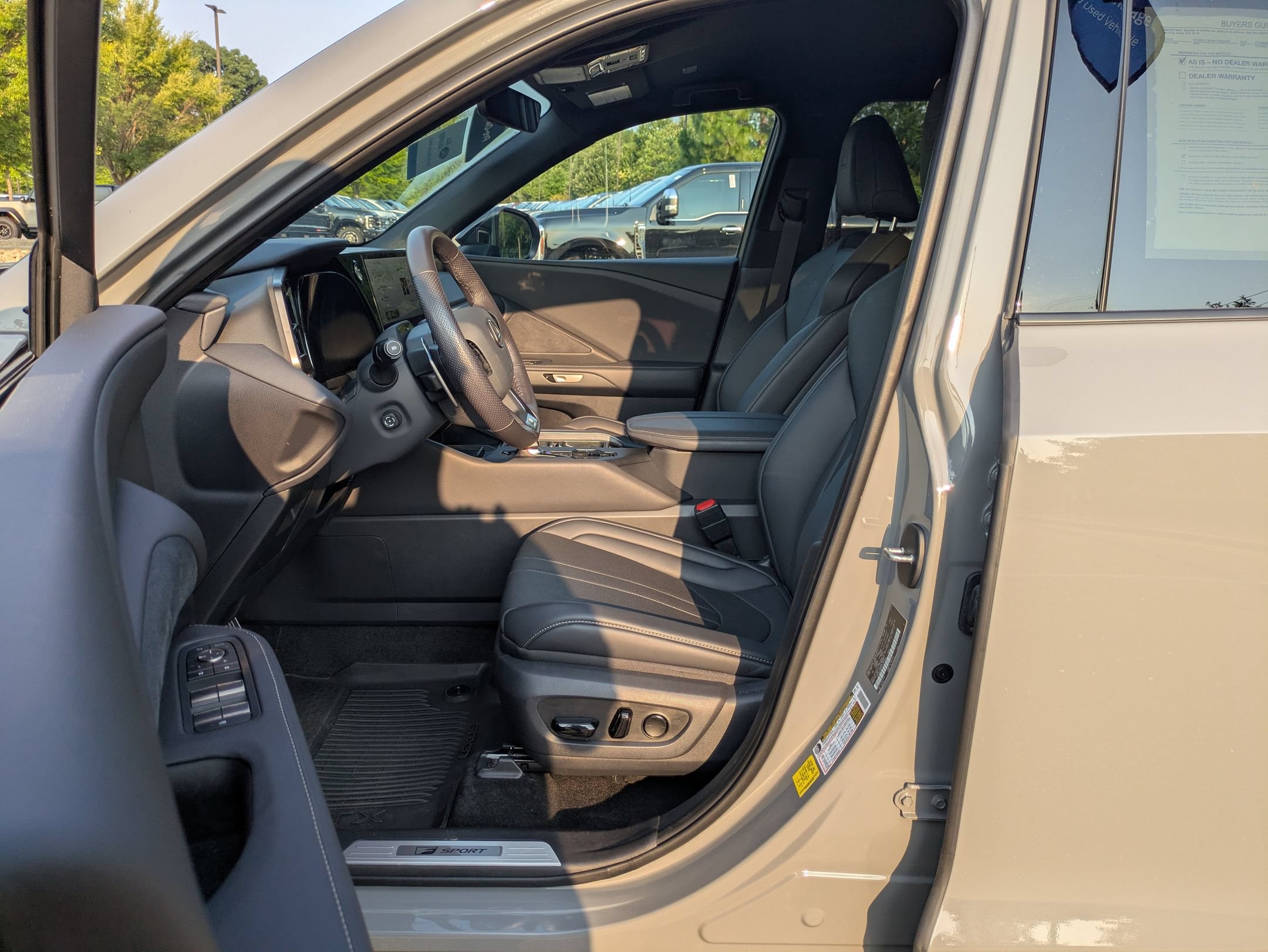 Used 2026 Lexus TX 500h AWD w/ Technology Package image 13