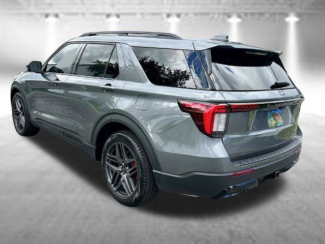 Certified 2026 Ford Explorer ST-Line w/ ST-Line Street Pack RWD image 7