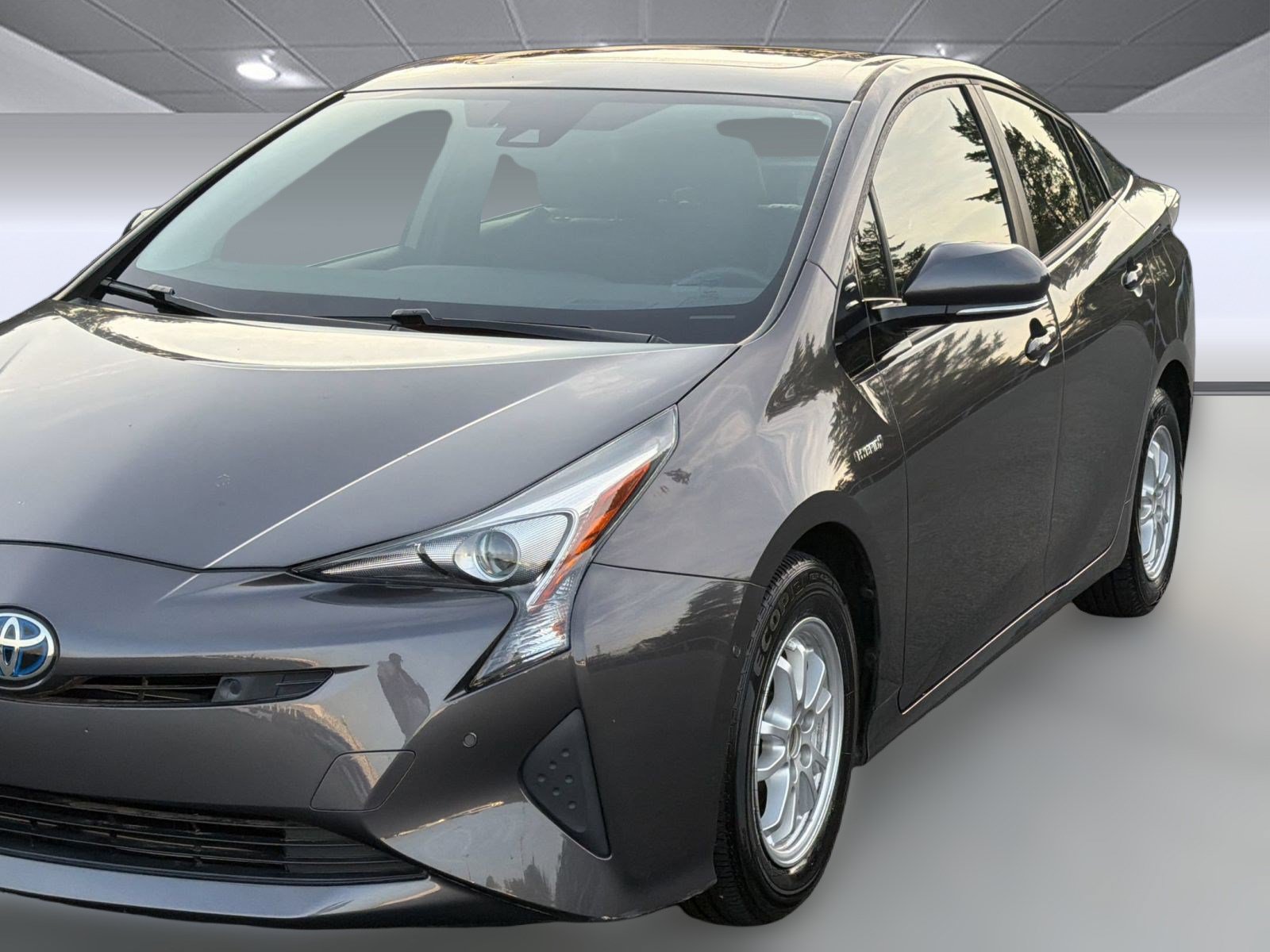 Used 2017 Toyota Prius Four w/ Advanced Technology Package FWD image 23