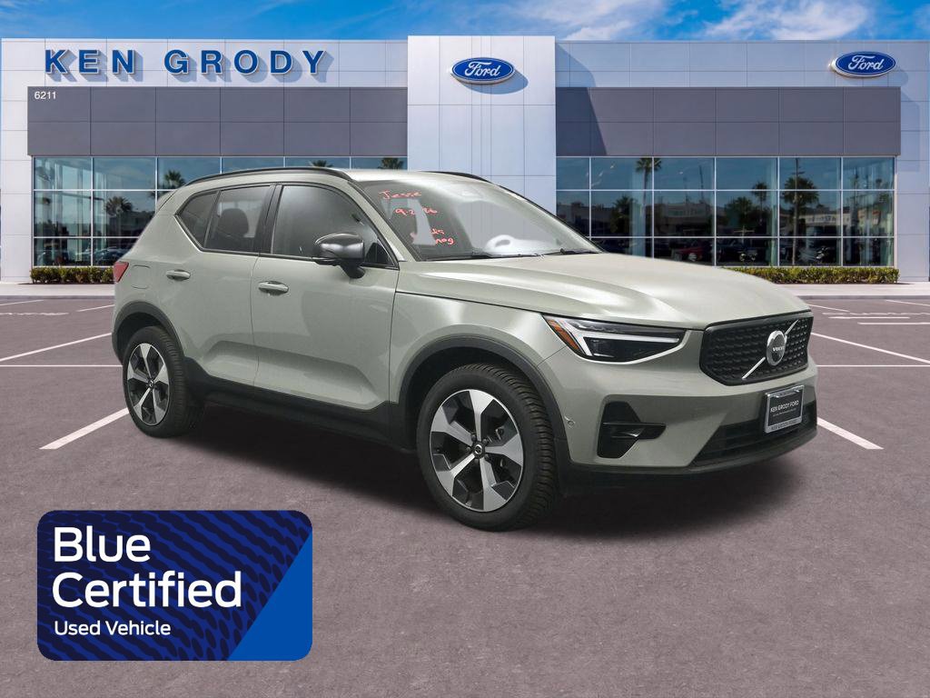 Used 2023 Volvo XC40 B5 Ultimate
