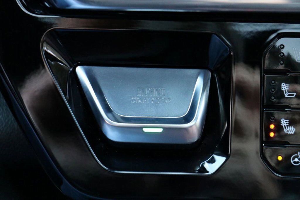 Used 2025 GMC Sierra 1500 Denali Ultimate image 16