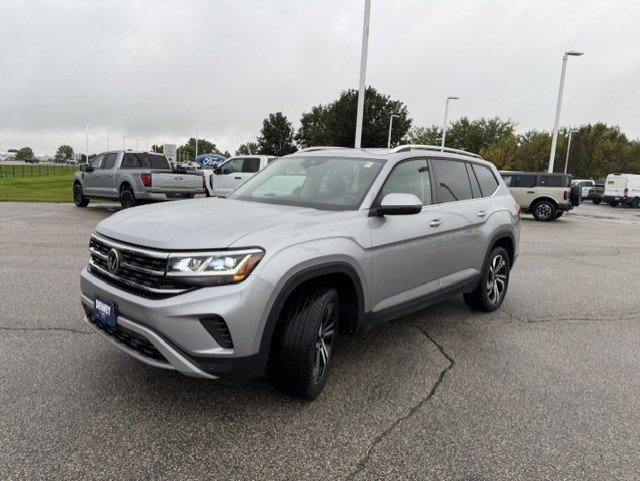 Used 2023 Volkswagen Atlas SEL AWD/4WD image 3