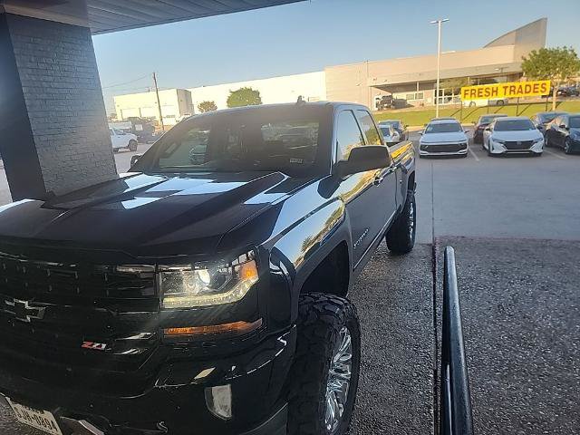 Used 2017 Chevrolet Silverado 1500 LT w/ All Star Edition AWD/4WD image 3