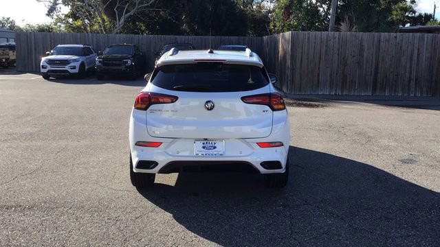 Used 2020 Buick Encore GX Essence w/ Experience Buick Package image 4