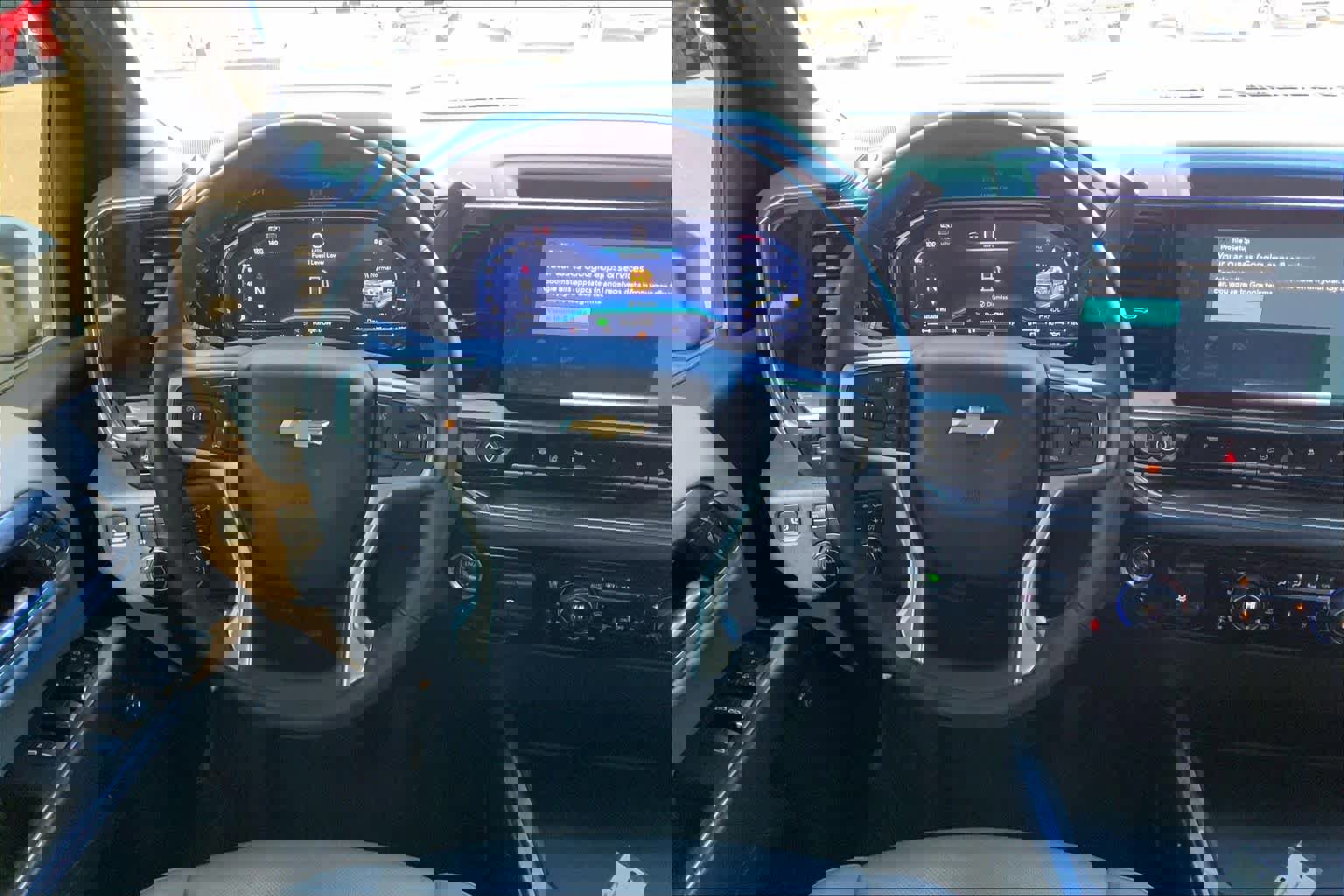 Used 2025 Chevrolet Silverado 3500 LTZ w/ LTZ Premium Package image 8