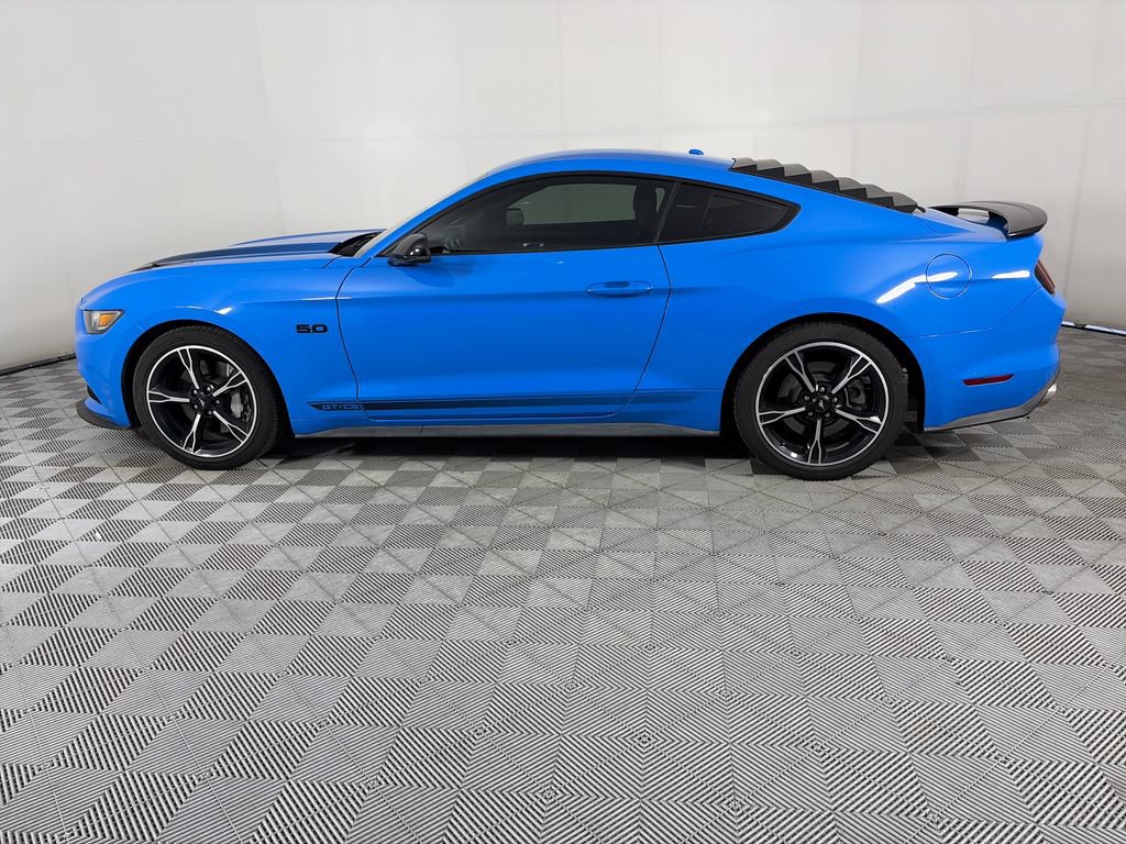 Certified 2017 Ford Mustang GT Premium RWD image 4