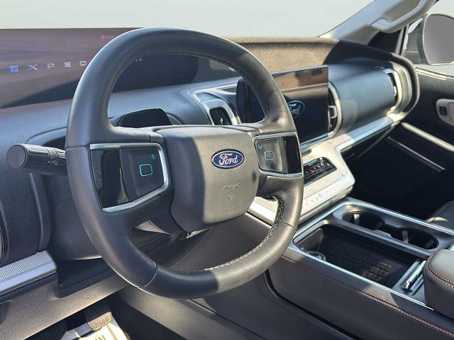 Certified 2025 Ford Expedition Active AWD/4WD image 13