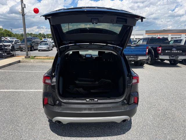 Certified 2024 Ford Escape Active AWD/4WD image 9