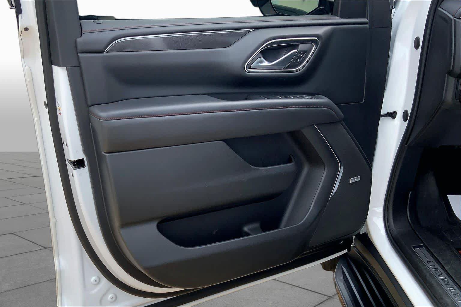 Used 2022 Chevrolet Tahoe RST w/ Luxury Package RWD image 22