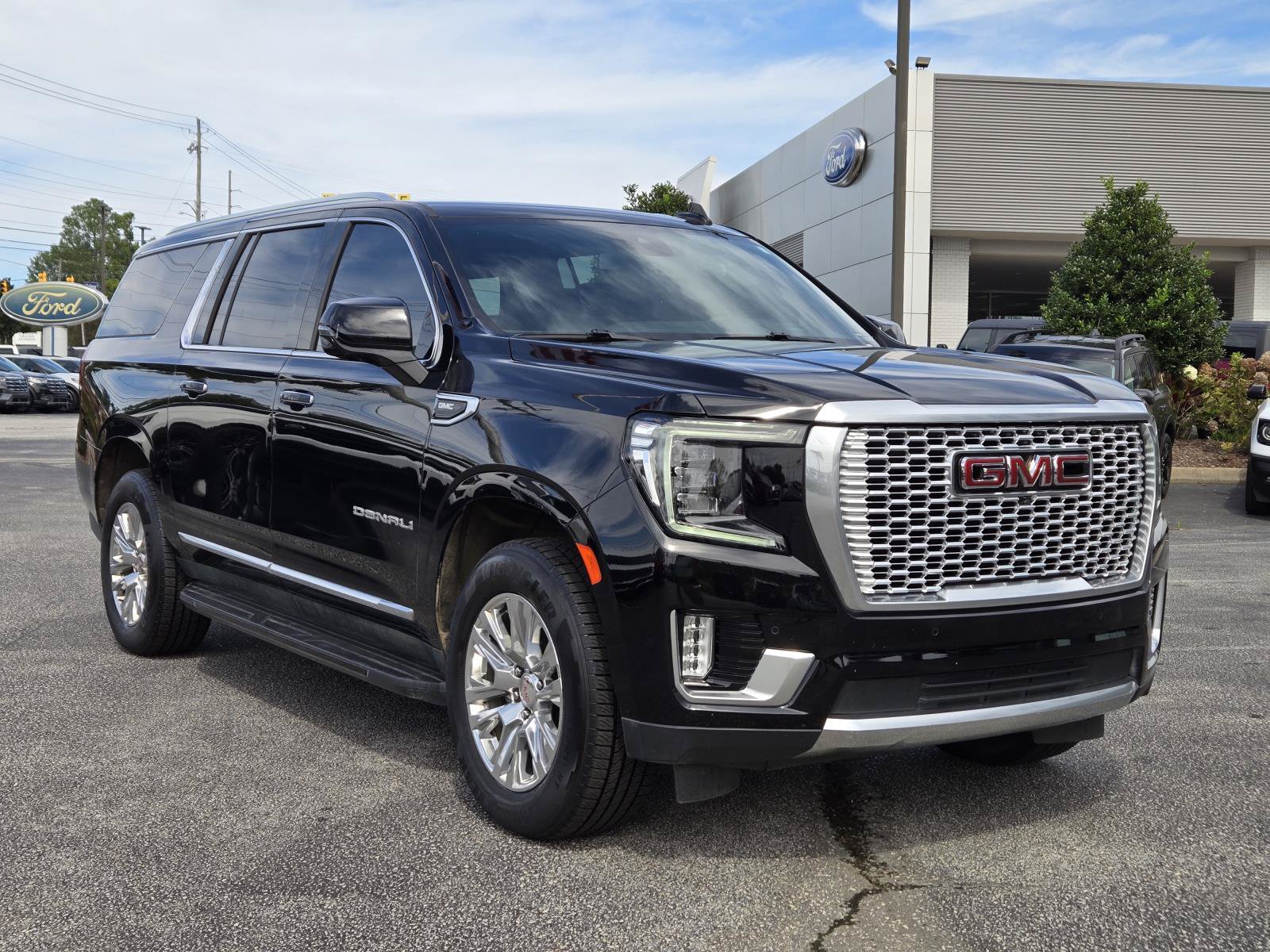 Used 2024 GMC Yukon XL Denali w/ Max Trailering Package AWD/4WD image 6
