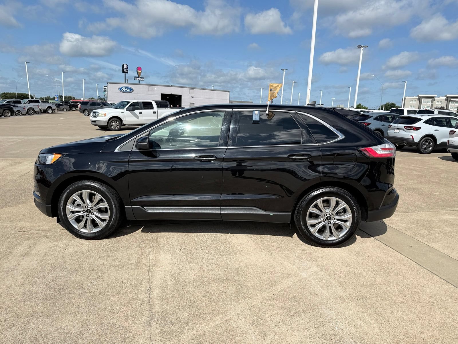 Certified 2024 Ford Edge Titanium AWD/4WD image 7