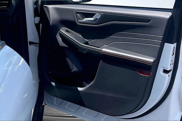 Certified 2024 Ford Escape ST-Line w/ Tech Pack #1 FWD image 23