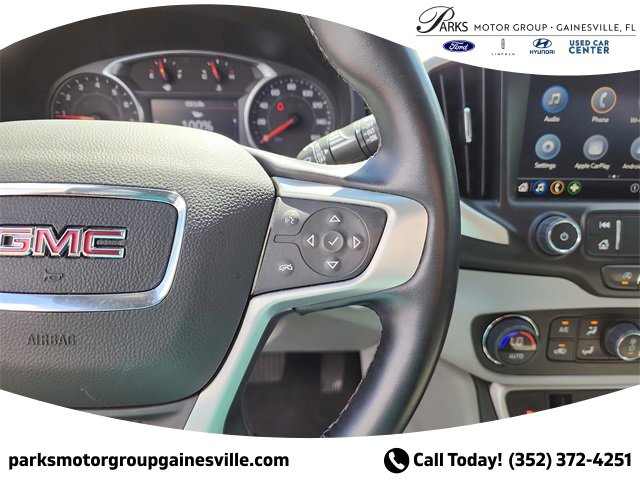 Used 2023 GMC Terrain SLT image 26