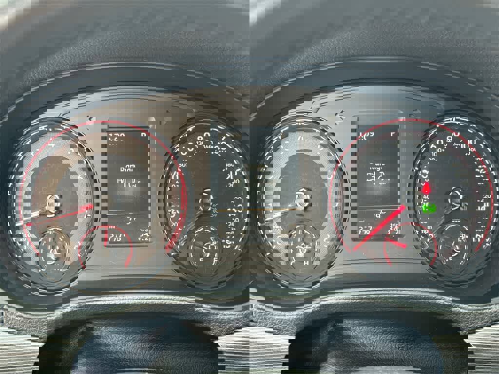 Used 2020 Volkswagen Passat 2.0T R-Line image 24