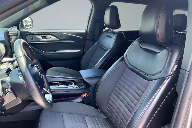 Certified 2025 Ford Explorer ST-Line w/ ST-Line Street Pack AWD/4WD image 25