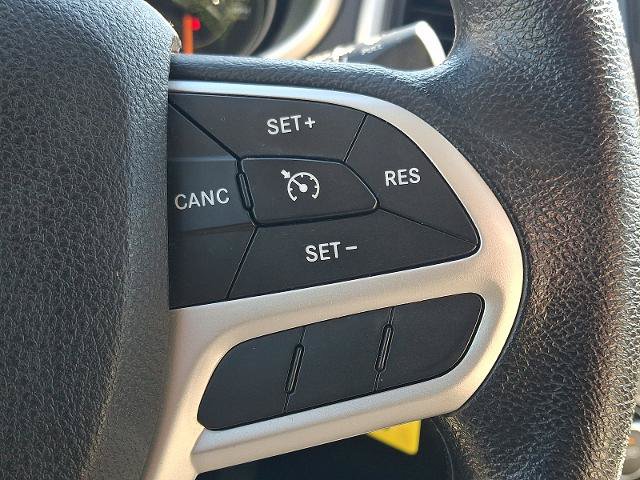 Used 2017 Jeep Cherokee Sport AWD/4WD image 20