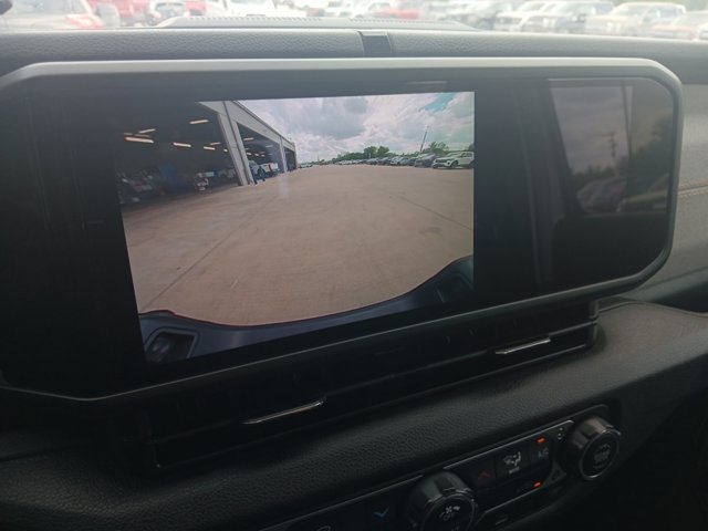 Used 2025 Jeep Gladiator Sport AWD/4WD image 13