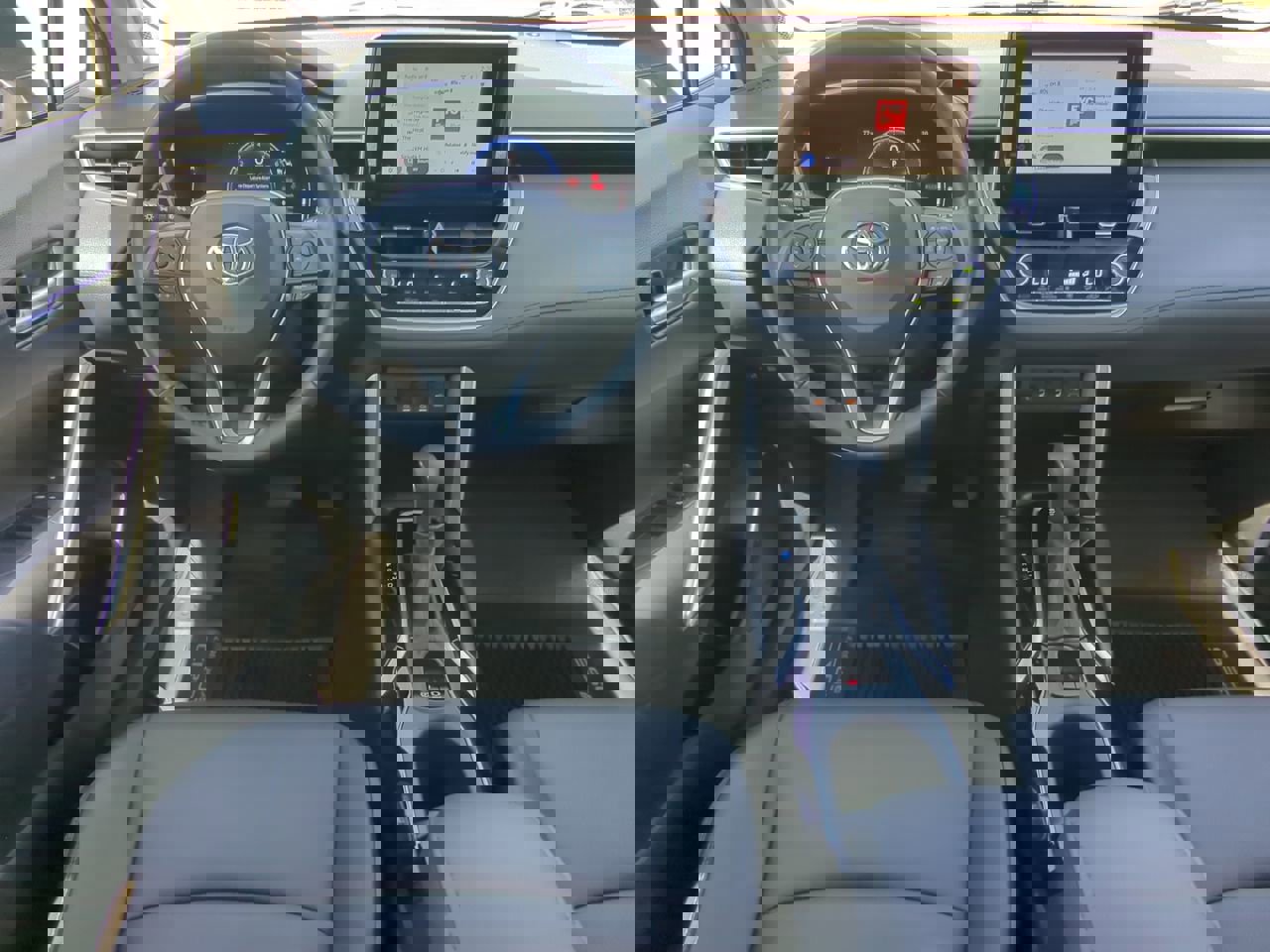 Used 2023 Toyota Corolla Cross XLE w/ Convenience Package image 14