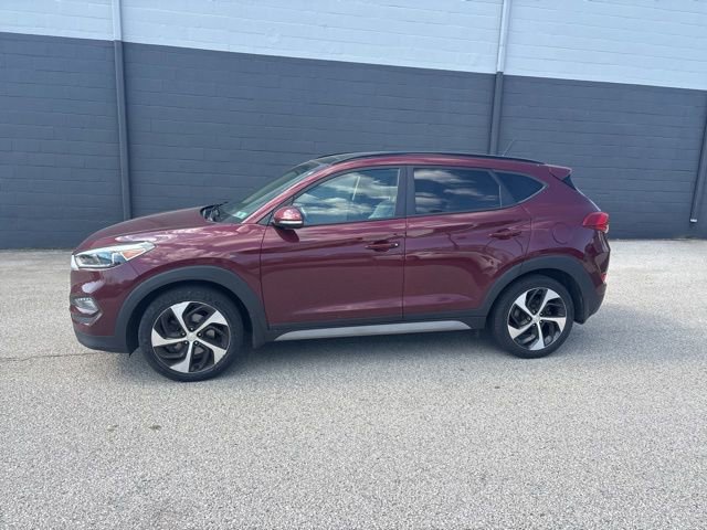 Used 2017 Hyundai Tucson Value AWD/4WD image 3