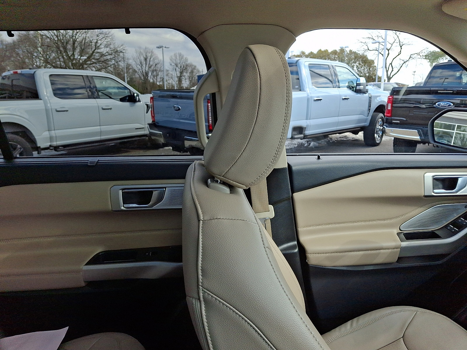 Certified 2022 Ford Explorer Limited w/ Limited Technology Package image 13