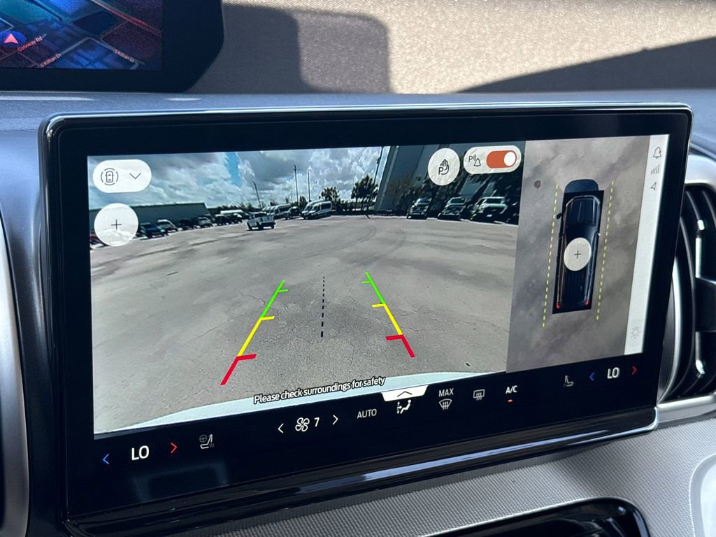 Certified 2025 Ford Expedition Active image 22