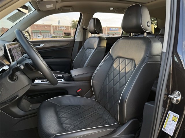 Used 2025 Volkswagen Atlas SEL Premium R-Line image 26