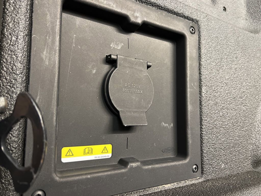 Certified 2022 Ford F150 Lariat w/ Equipment Group 502A High image 38