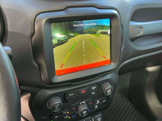 Used 2023 Jeep Renegade Trailhawk w/ Sun/Sound Group AWD/4WD image 34