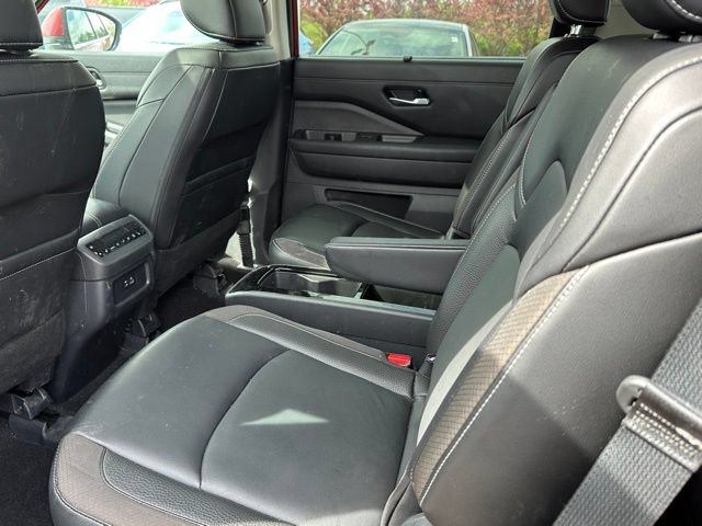 Used 2023 Nissan Pathfinder SL w/ SL Premium Package AWD/4WD image 14