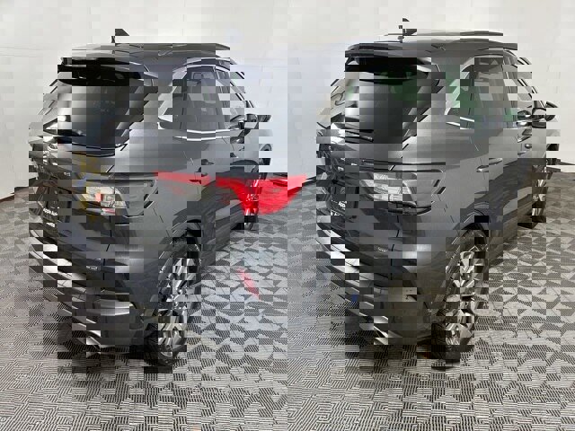 Certified 2020 Ford Escape Titanium w/ Titanium Premium Package 2.0 image 4