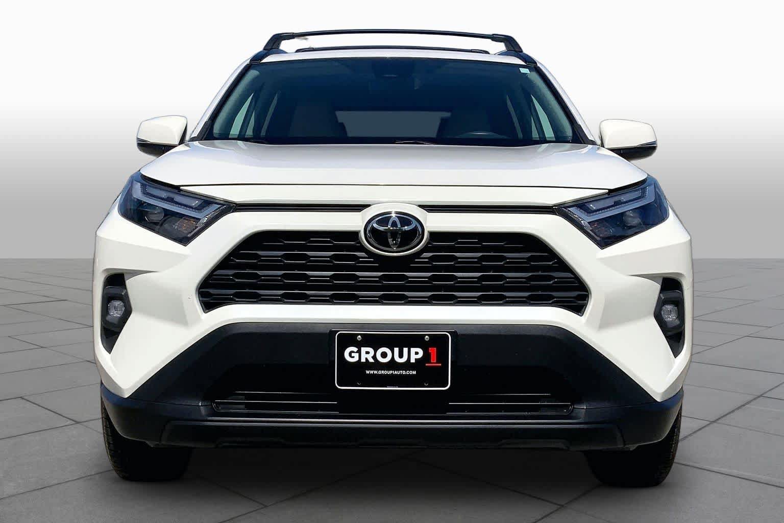 Used 2022 Toyota RAV4 XLE Premium FWD image 4