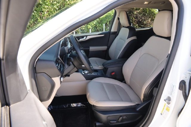Certified 2020 Ford Escape SEL FWD image 10